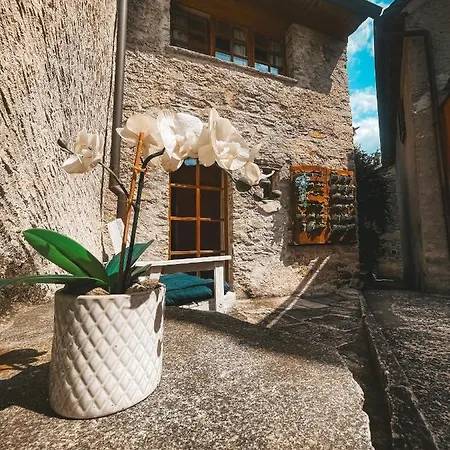 Di Sotto, House & Breakfast Muralto