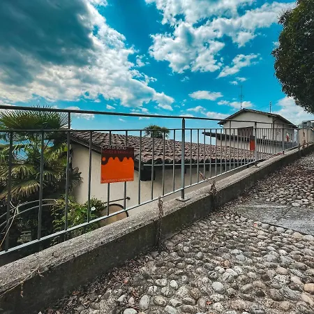 Di Sotto, House & Breakfast Muralto